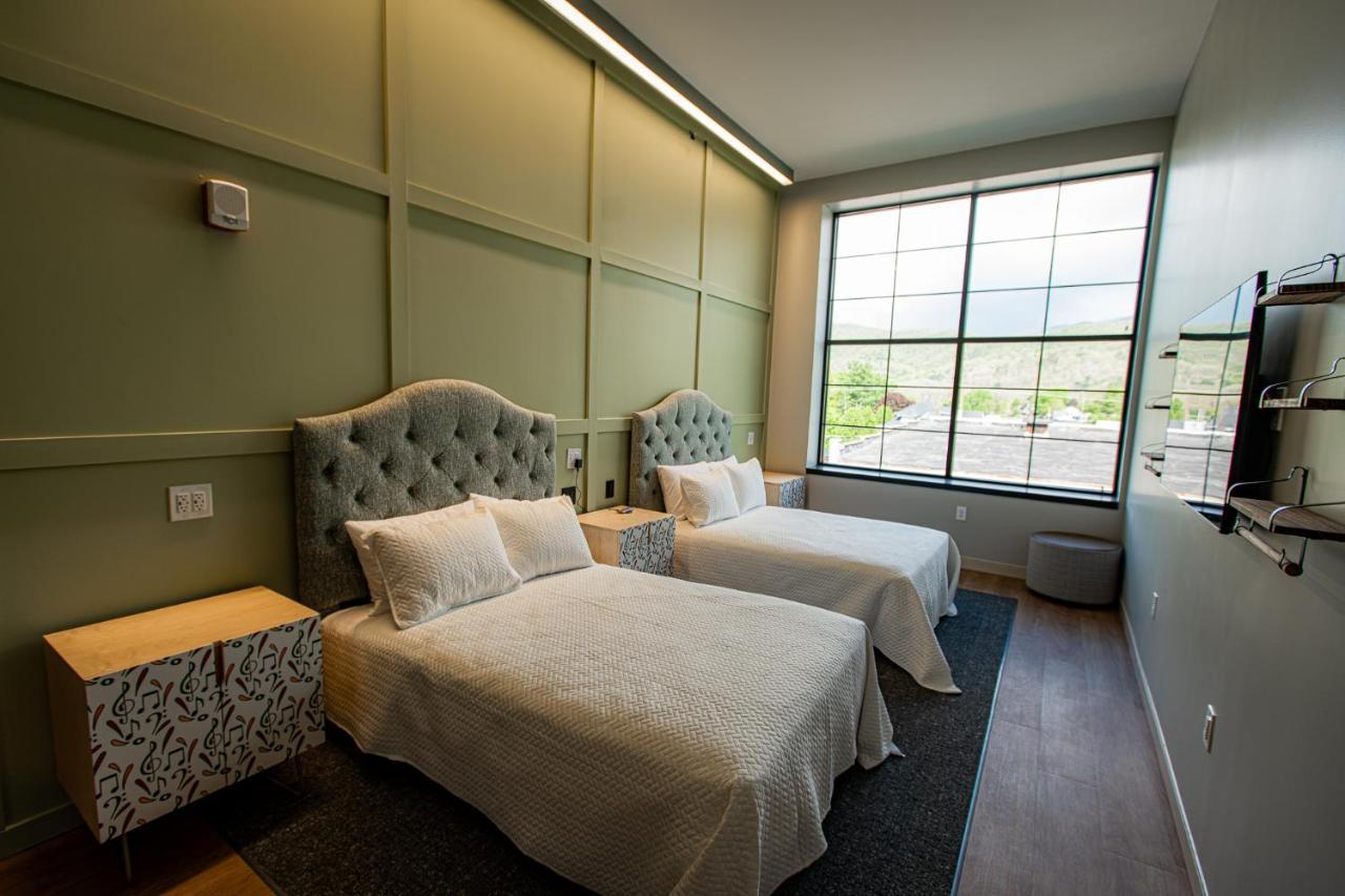 The Schoolhouse Hotel White Sulphur Springs Luaran gambar